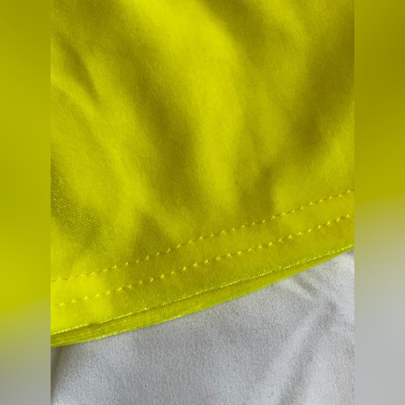 Missguided Velvet Biker Shorts - Picture 3 of 5